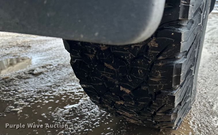 image for item LR9291 2020 Chevrolet  Silverado 1500 Crew Cab pickup truck