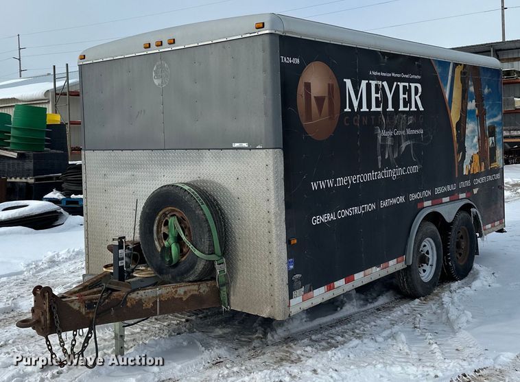 image for item LR9292 2000 Wells Cargo Inc enclosed cargo trailer