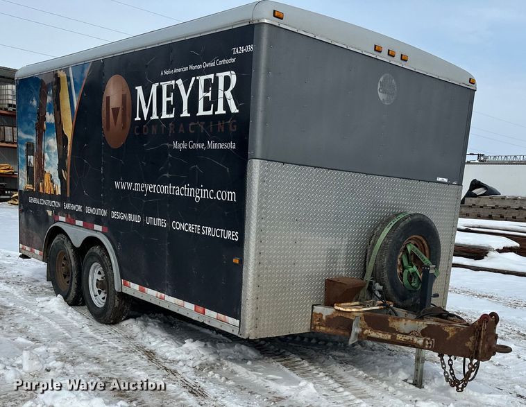 image for item LR9292 2000 Wells Cargo Inc enclosed cargo trailer