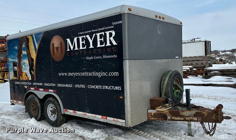 image for item LR9292 2000 Wells Cargo Inc enclosed cargo trailer