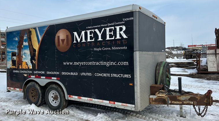 image for item LR9292 2000 Wells Cargo Inc enclosed cargo trailer