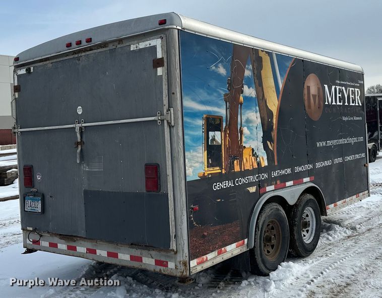 image for item LR9292 2000 Wells Cargo Inc enclosed cargo trailer