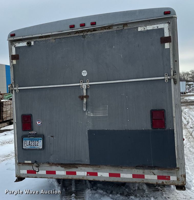 image for item LR9292 2000 Wells Cargo Inc enclosed cargo trailer