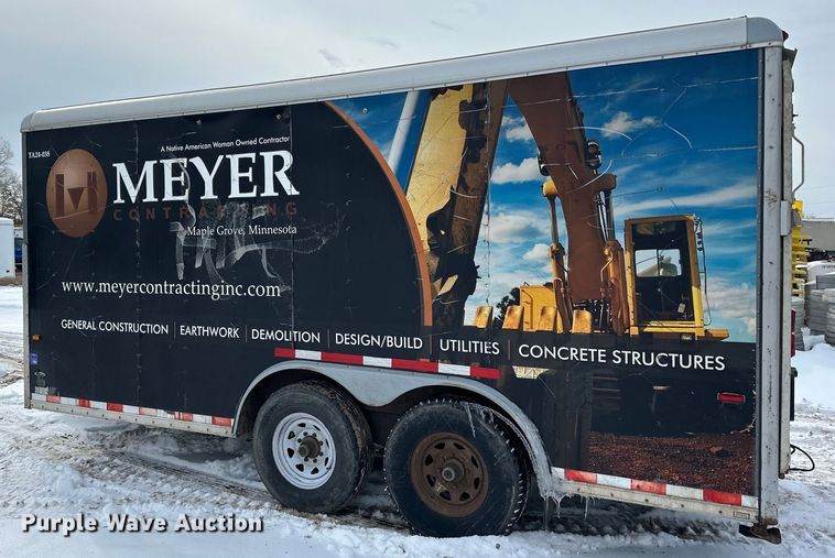 image for item LR9292 2000 Wells Cargo Inc enclosed cargo trailer