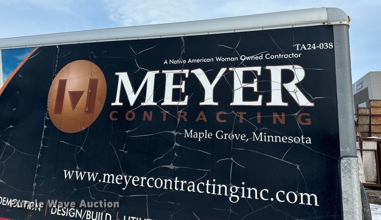 image for item LR9292 2000 Wells Cargo Inc enclosed cargo trailer