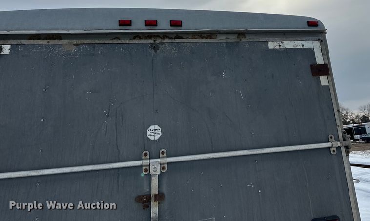 image for item LR9292 2000 Wells Cargo Inc enclosed cargo trailer
