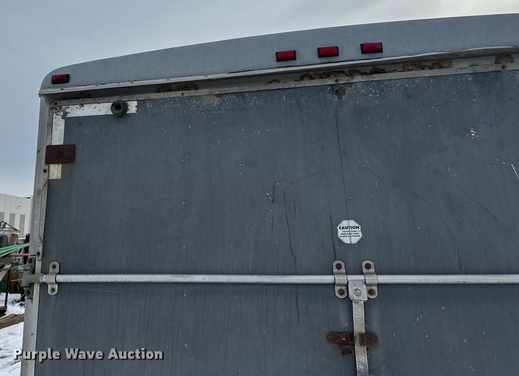 image for item LR9292 2000 Wells Cargo Inc enclosed cargo trailer
