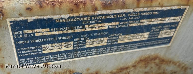 image for item LR9292 2000 Wells Cargo Inc enclosed cargo trailer