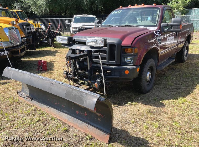 image for item LV9879 2008 Ford  F250 Super Duty XL pickup truck