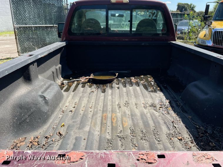 image for item LV9879 2008 Ford  F250 Super Duty XL pickup truck