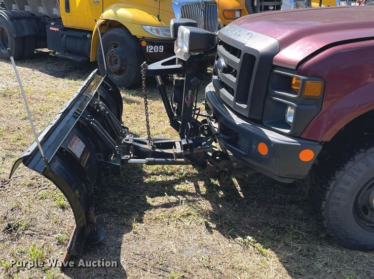 image for item LV9879 2008 Ford  F250 Super Duty XL pickup truck