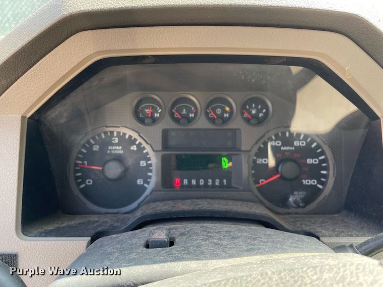 image for item LV9879 2008 Ford  F250 Super Duty XL pickup truck