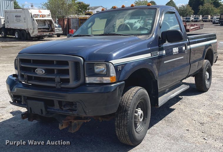 image for item LV9882 2004 Ford  F250 Super Duty XL pickup truck