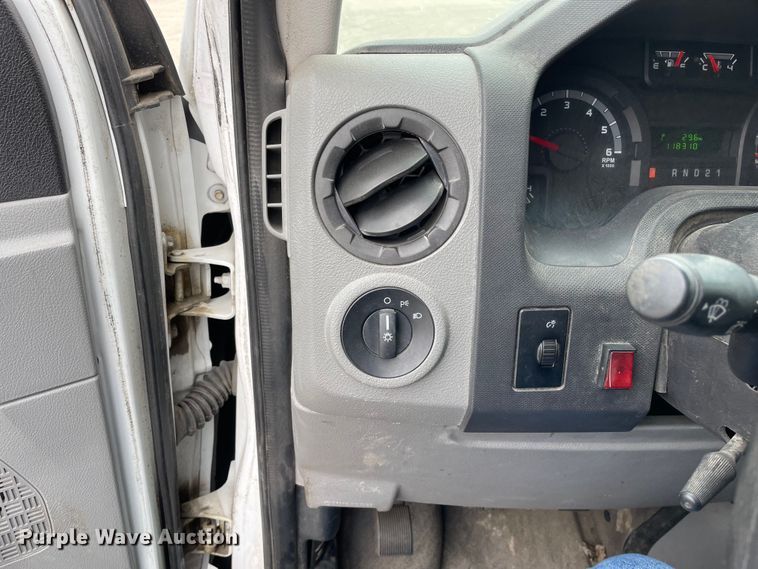 image for item LW9020 2012 Ford  E150 van