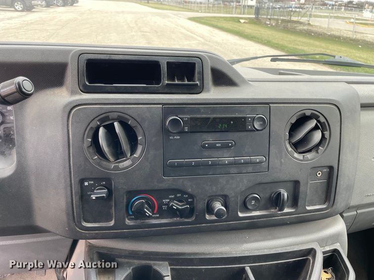 image for item LW9021 2012 Ford  E150 van