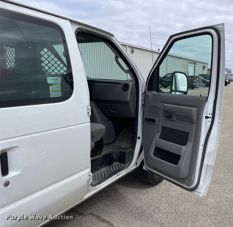 image for item LW9021 2012 Ford  E150 van