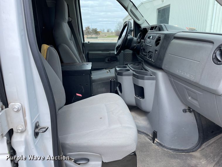 image for item LW9021 2012 Ford  E150 van