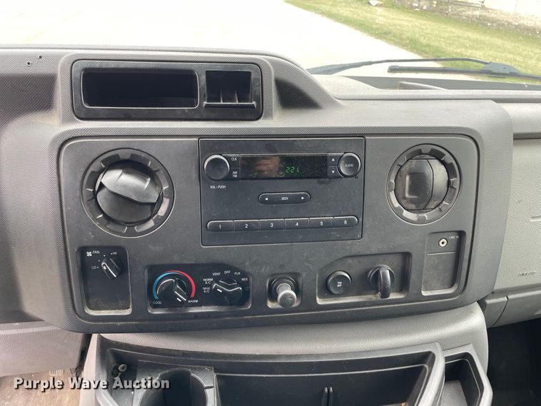 image for item LW9022 2012 Ford  E150 van