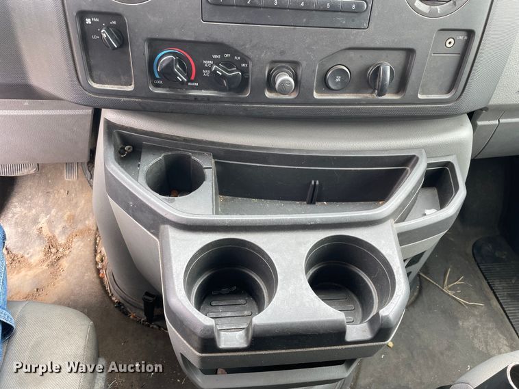 image for item LW9022 2012 Ford  E150 van