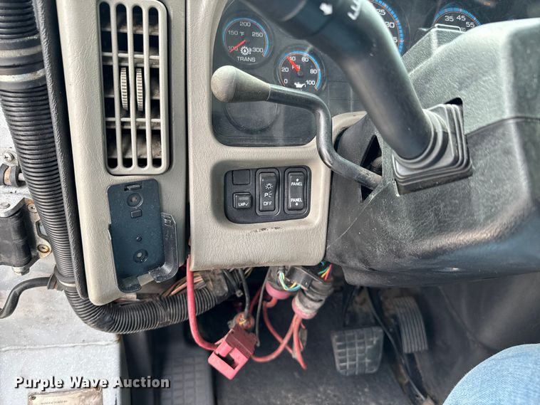 image for item MB9618 2010 International 4300 armored truck