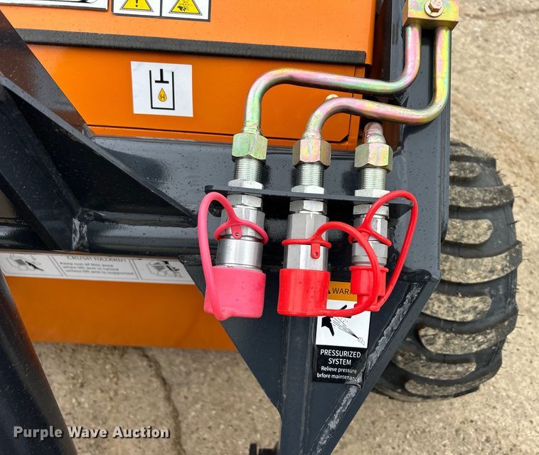 image for item MO9227 Landhero compact utility loader