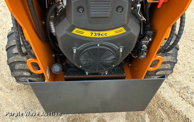 image for item MO9227 Landhero compact utility loader