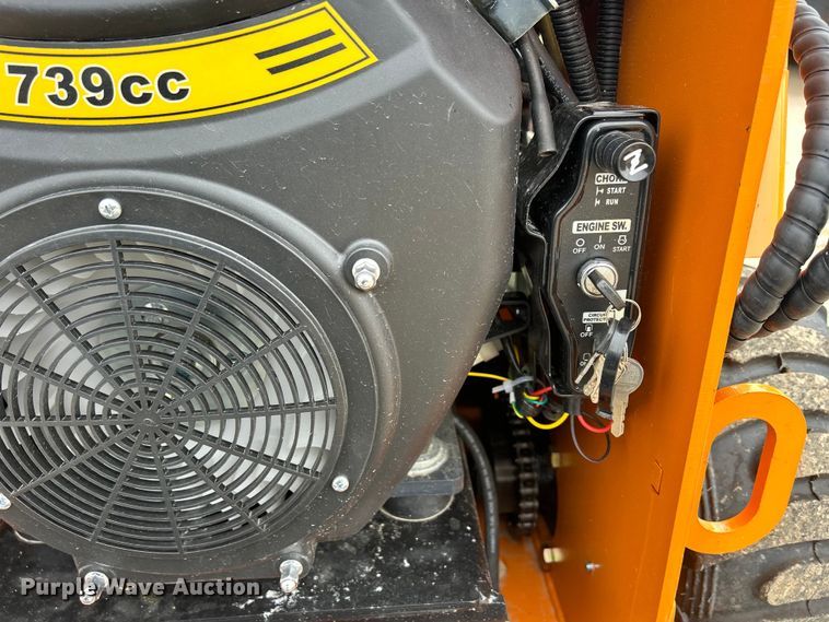 image for item MO9227 Landhero compact utility loader