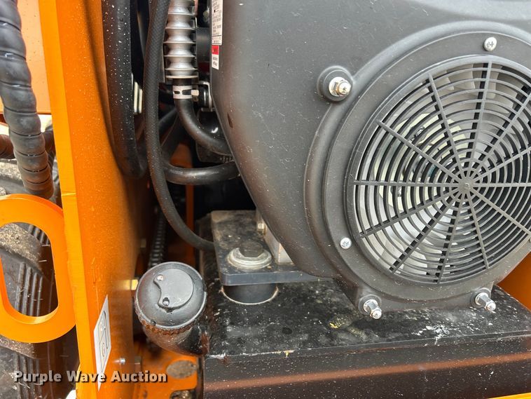 image for item MO9227 Landhero compact utility loader