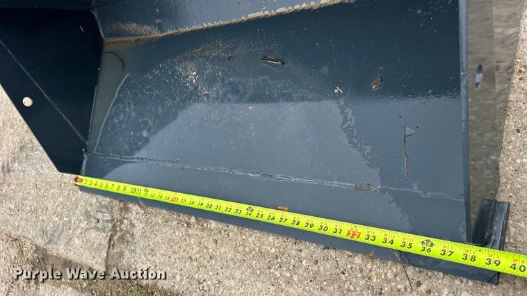 image for item MO9232 2024 EGN EG360 compact utility loader