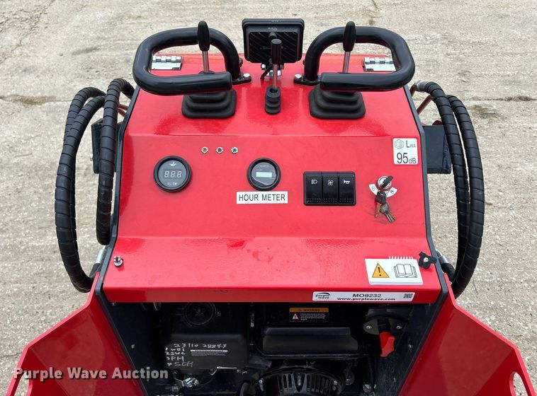 image for item MO9232 2024 EGN EG360 compact utility loader