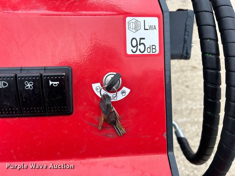 image for item MO9232 2024 EGN EG360 compact utility loader