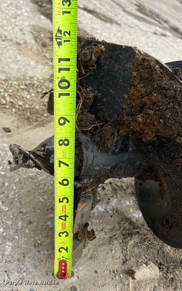 image for item MO9233 2023 Wolverine  MAD-12-12D compact utility loader auger