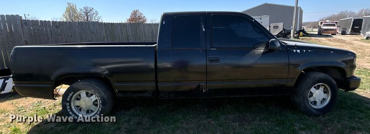 image for item NB9349 1996 Chevrolet C1500 Ext. Cab pickup truck