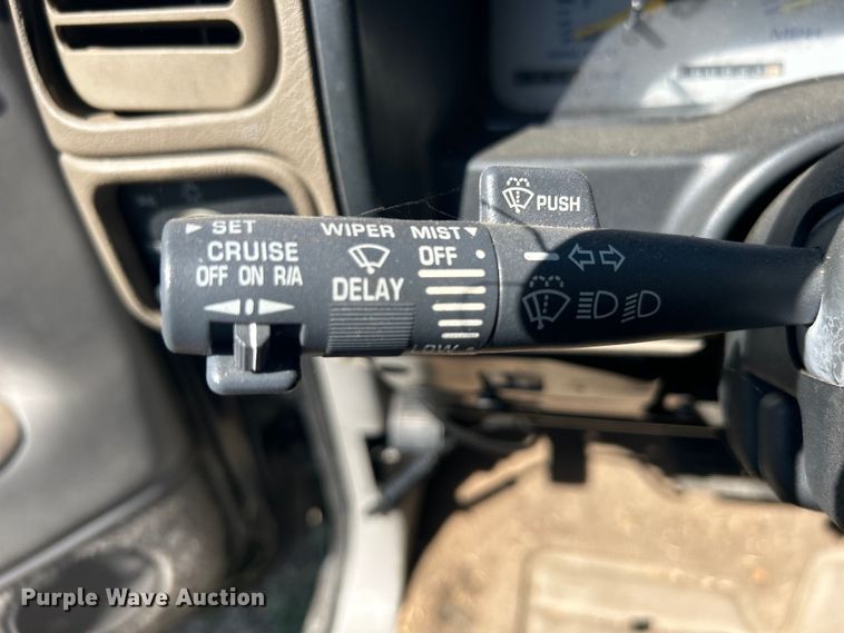 image for item NB9349 1996 Chevrolet C1500 Ext. Cab pickup truck