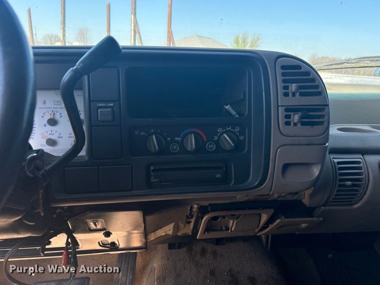 image for item NB9349 1996 Chevrolet C1500 Ext. Cab pickup truck