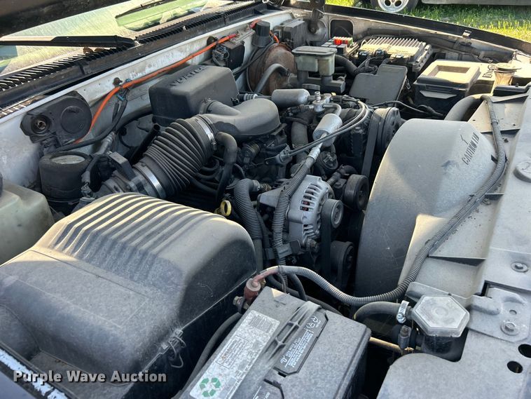 image for item NB9349 1996 Chevrolet C1500 Ext. Cab pickup truck