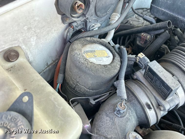 image for item NB9349 1996 Chevrolet C1500 Ext. Cab pickup truck