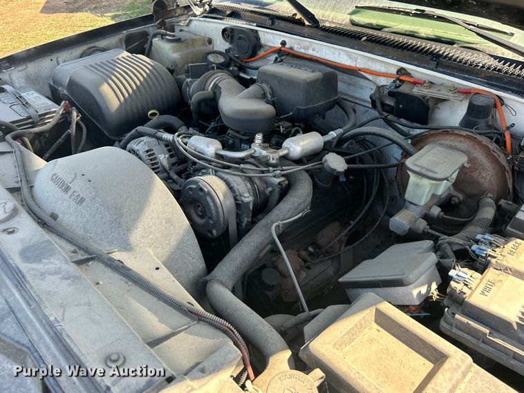 image for item NB9349 1996 Chevrolet C1500 Ext. Cab pickup truck