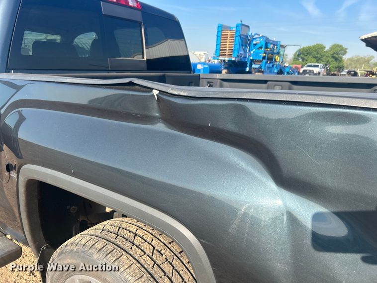 image for item NB9376 2018 GMC Sierra 1500 Crew Cab pickup truck