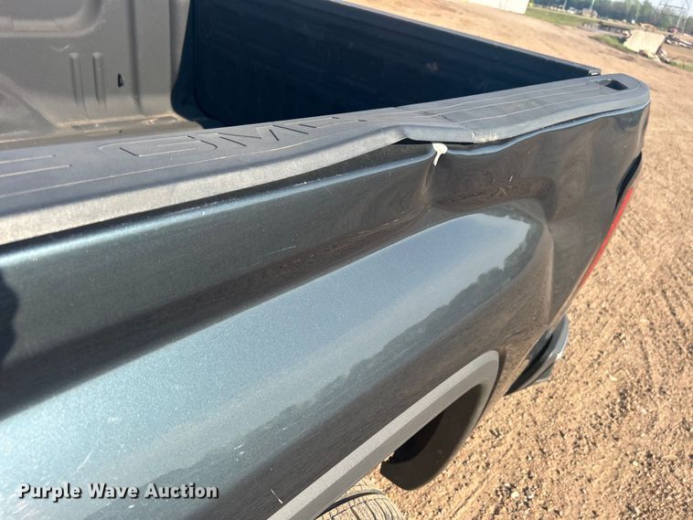 image for item NB9376 2018 GMC Sierra 1500 Crew Cab pickup truck