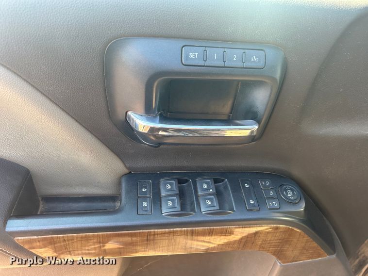 image for item NB9376 2018 GMC Sierra 1500 Crew Cab pickup truck