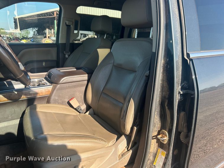 image for item NB9376 2018 GMC Sierra 1500 Crew Cab pickup truck