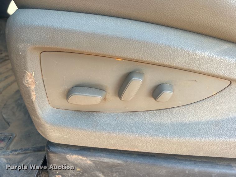 image for item NB9376 2018 GMC Sierra 1500 Crew Cab pickup truck