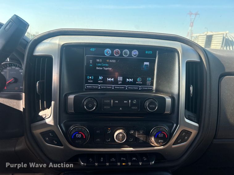 image for item NB9376 2018 GMC Sierra 1500 Crew Cab pickup truck