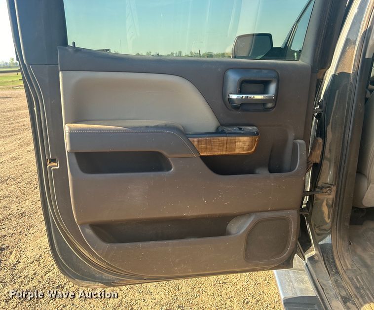 image for item NB9376 2018 GMC Sierra 1500 Crew Cab pickup truck