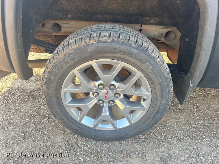 image for item NB9376 2018 GMC Sierra 1500 Crew Cab pickup truck