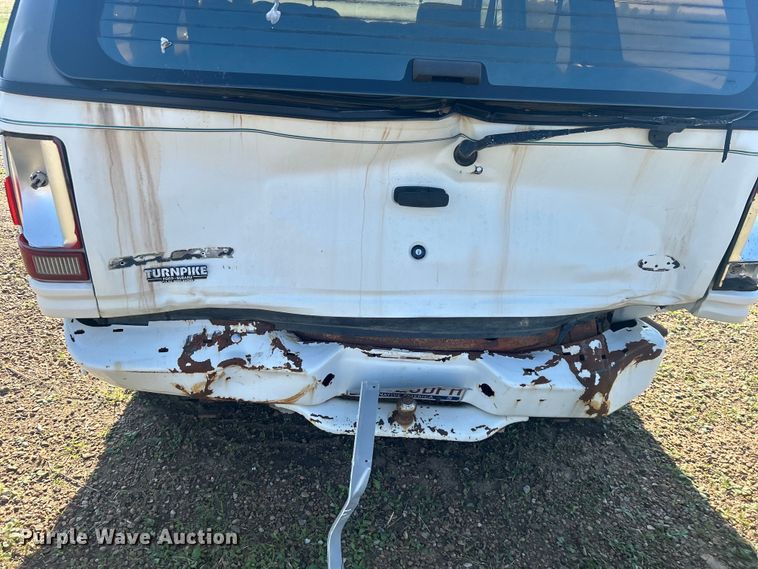 image for item NB9377 1994 Ford Explorer SUV