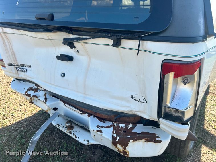 image for item NB9377 1994 Ford Explorer SUV