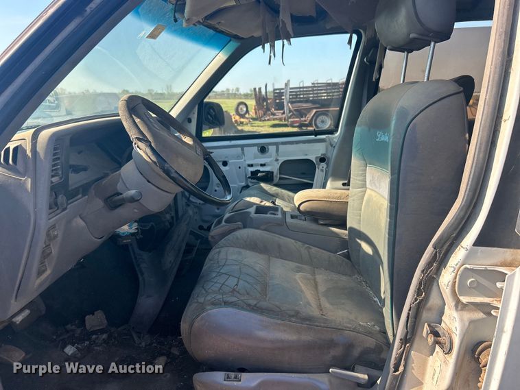 image for item NB9377 1994 Ford Explorer SUV