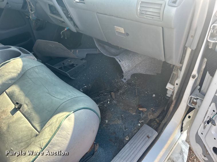 image for item NB9377 1994 Ford Explorer SUV